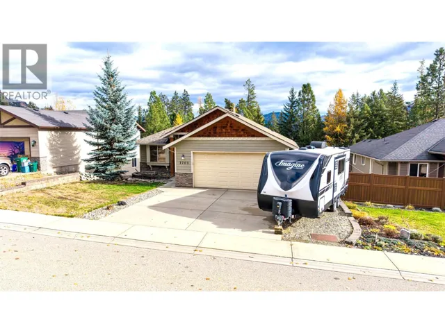 1701 Mountain View Avenue, Lumby, British Columbia V0E2G0
