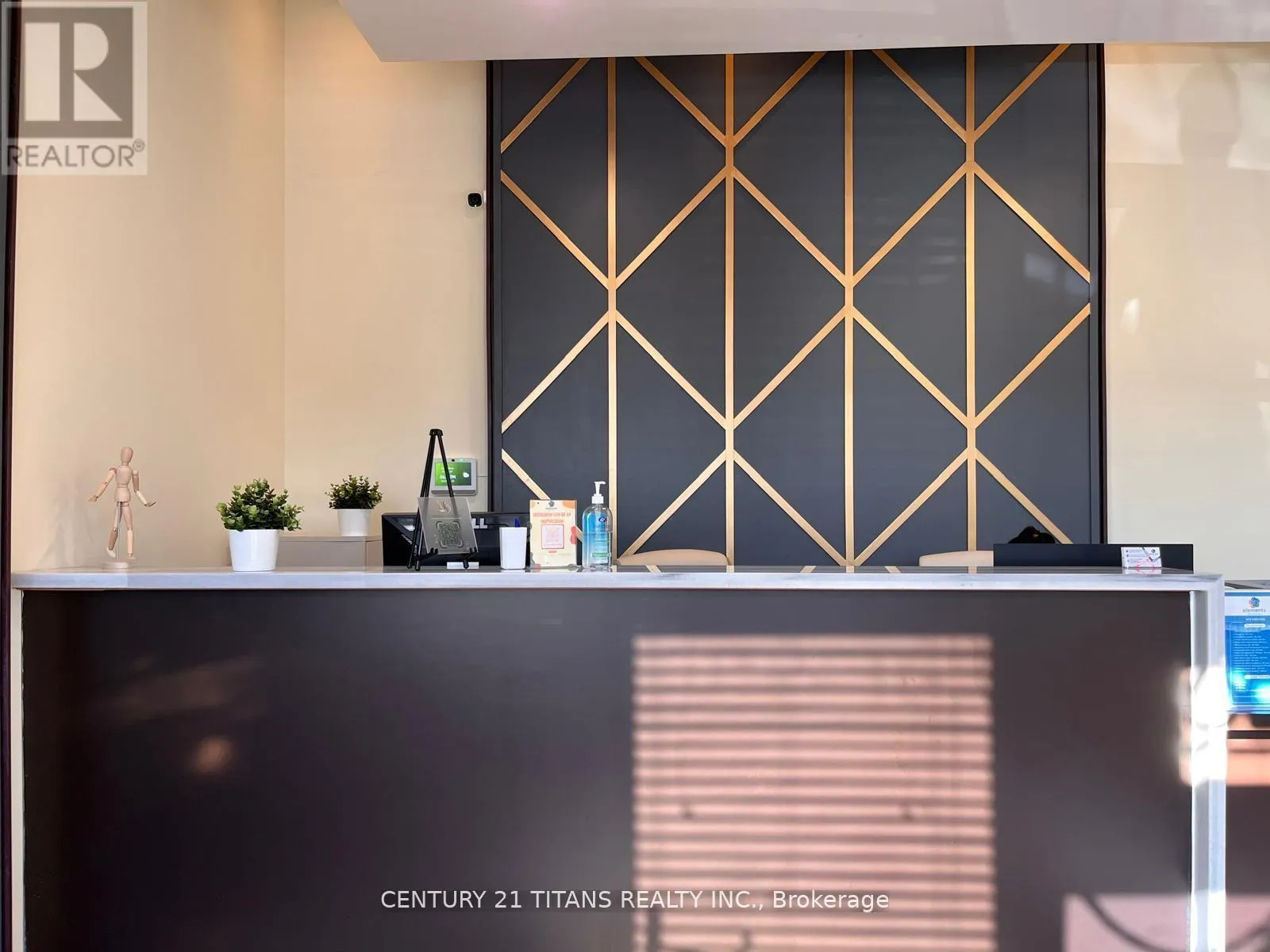 Commercial Sale For Sale