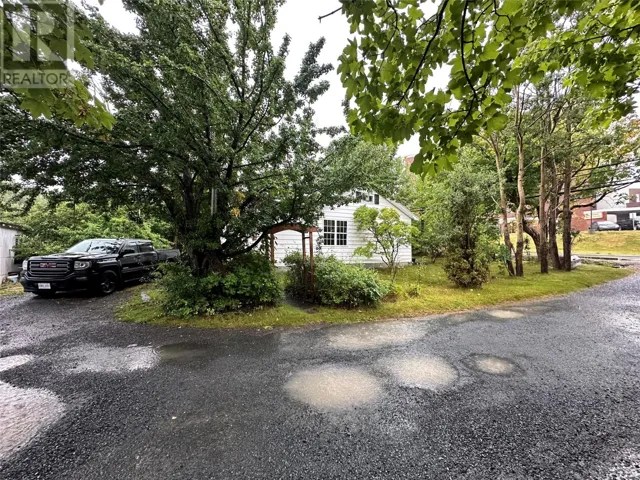 81 High Road S, Carbonear, Newfoundland & Labrador A1Y1A4