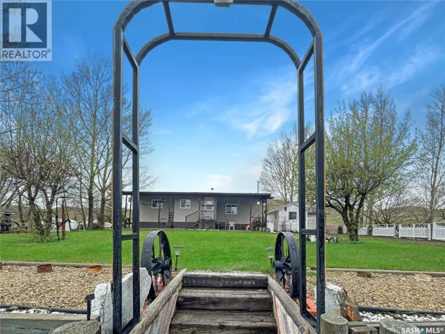 215A Pelletier DRIVE, Lac Pelletier Rm No. 107, Saskatchewan S0N1T0