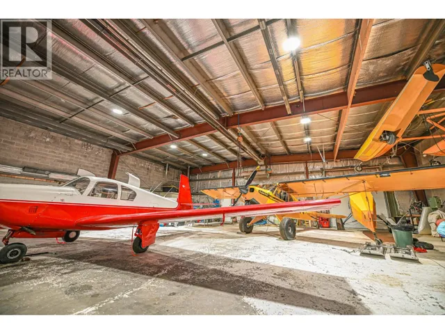 9418 Airport Access Road, Cranbrook, British Columbia V1C7E4