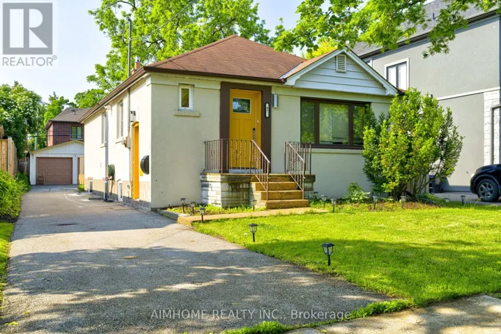 97 EDGECROFT ROAD, Toronto (Stonegate-Queensway), Ontario M8Z2C2