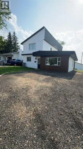 9513 108 Avenue, Grande Prairie, Alberta T8V1N1