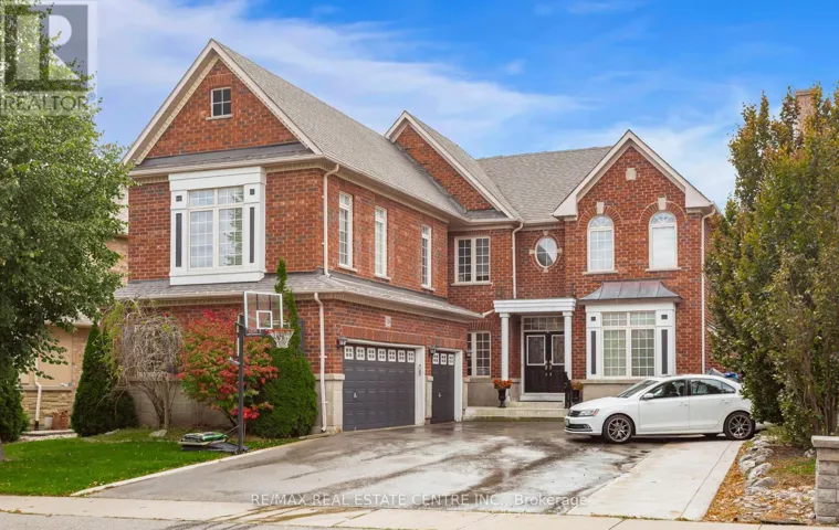 26 SAINT HUBERT DRIVE, Brampton (Vales of Castlemore North), Ontario L6P1V7