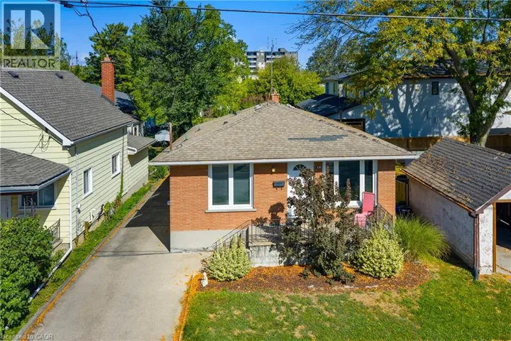 19 MOOTE Street, St. Catharines, Ontario L2N1B3