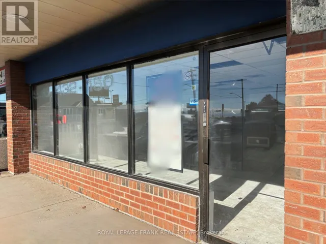 8 - 400 KING STREET W, Oshawa (McLaughlin), Ontario L1J2J9