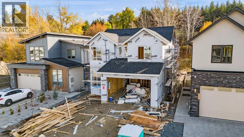 996 Bull Crescent, Kelowna, British Columbia V1W0B6