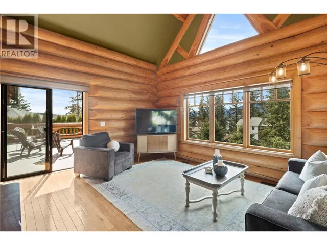 3667 Braelyn Road, Tappen, British Columbia V0E2X1