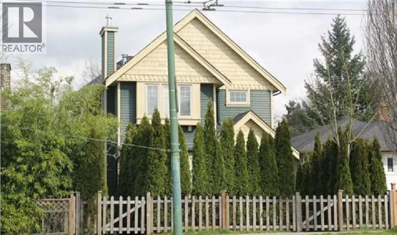 1949 E BROADWAY, Vancouver, British Columbia V5N1W4