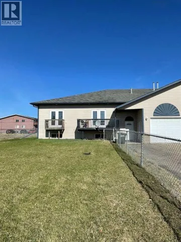 Unit B, 10310 98 Street E, High Level, Alberta T0H1Z0