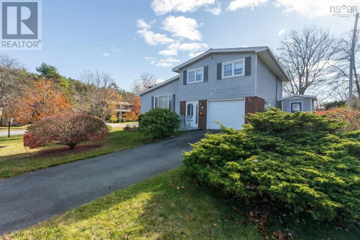 4 Kingsmere Court, Timberlea, Nova Scotia B3T1J4