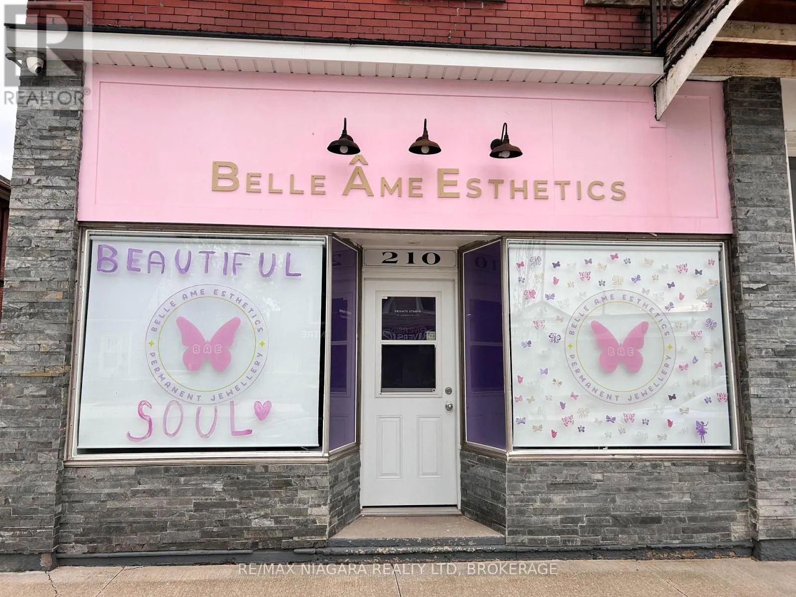 Commercial Sale For Sale