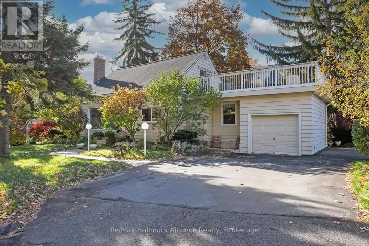 42 CHARTWELL ROAD, Oakville (OO Old Oakville), Ontario L6J3Z4