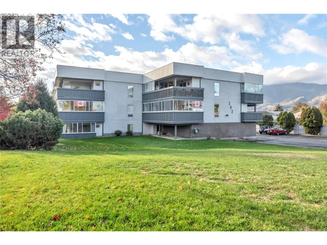 201-262 Kinney Avenue, Penticton, British Columbia V2A6R6
