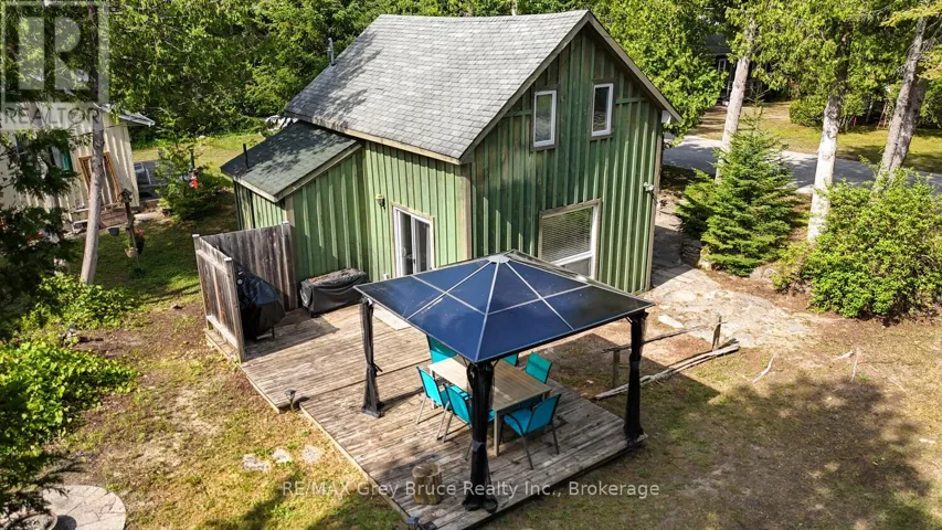 1106 KING EDWARD AVENUE, South Bruce Peninsula, Ontario N0H2G0
