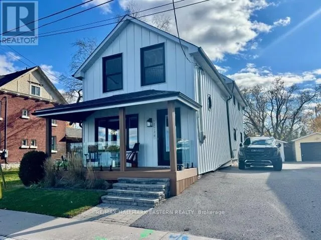 29 CRESCENT STREET, Peterborough (Town Ward 3), Ontario K9J2G2