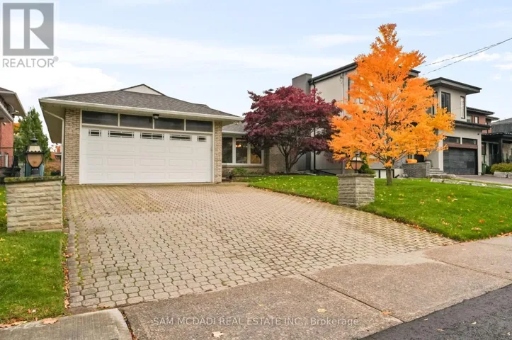 185 RATHBURN ROAD, Toronto (Princess-Rosethorn), Ontario M9B2L2