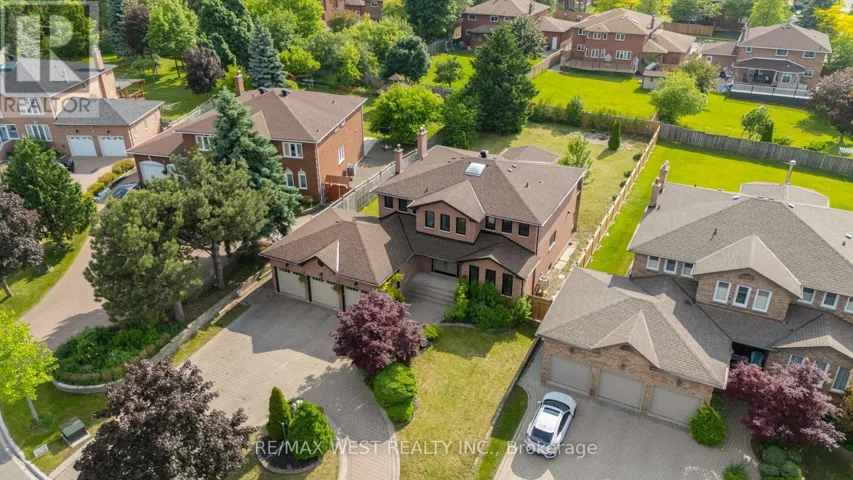 4 SNOWCREST CRESCENT, Markham (Milliken Mills East), Ontario L3S2V9