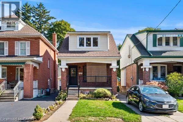105 ROTHSAY Avenue, Hamilton, Ontario L8M3G3