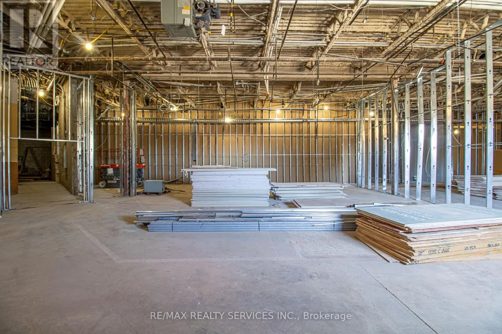 Commercial Sale For Sale