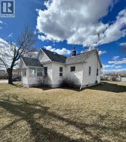 204 Grand Avenue, Carmangay, Alberta T0L0N0