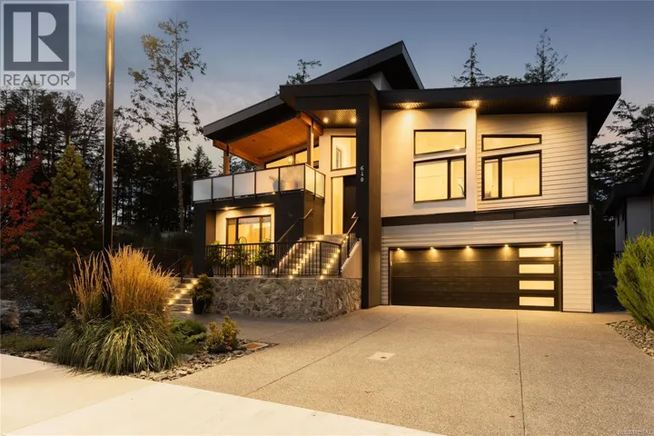 640 Medalist Ave, Colwood, British Columbia V9C0C3