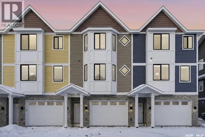 220 3220 11th STREET W, Saskatoon, Saskatchewan S7M5M4