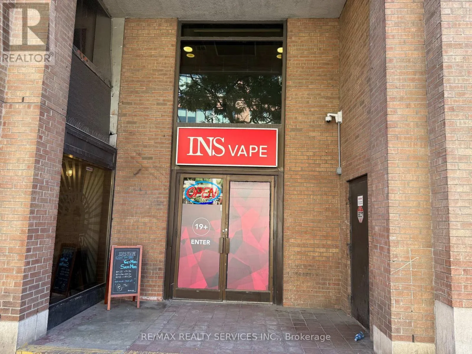 Commercial Sale For Sale