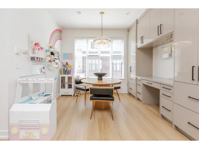 11 15588 32ND AVENUE, Surrey, British Columbia V3Z0G3