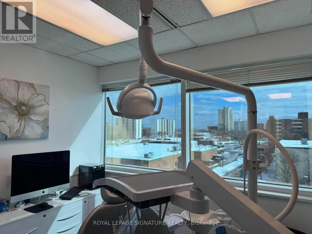 UNIT 405 - 71 KING STREET W, Mississauga (Cooksville), Ontario L5B4A2