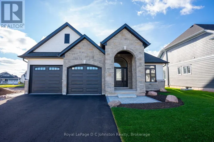 546 ALGONQUIN TRAIL, Georgian Bluffs, Ontario N0H1S0