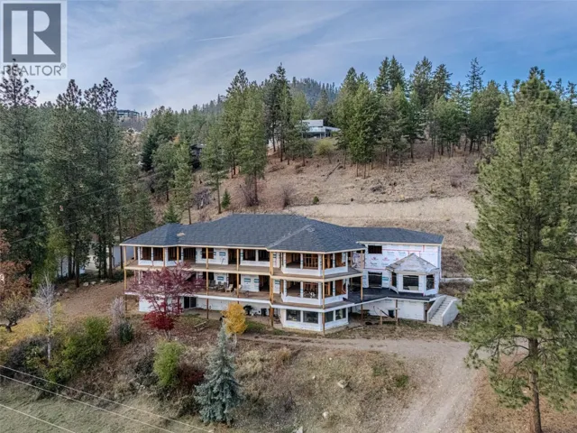 4976 Princeton Avenue, Peachland, British Columbia V0H1X8
