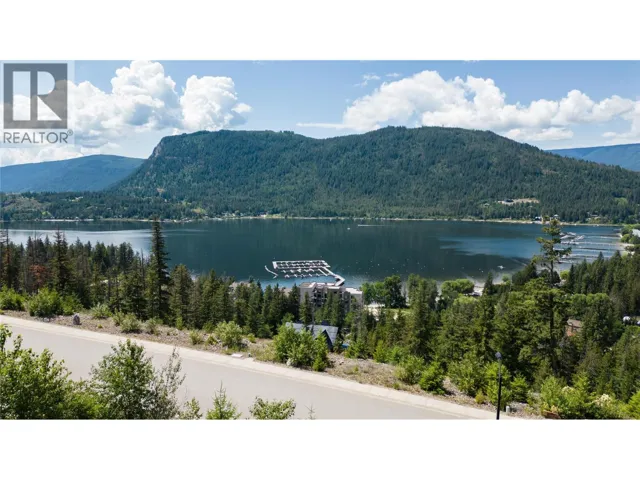 262 Bayview Drive, Sicamous, British Columbia V0E2V1