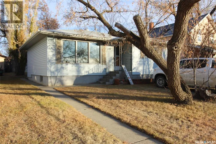 175 6th AVENUE W, Shaunavon, Saskatchewan S0N2M0