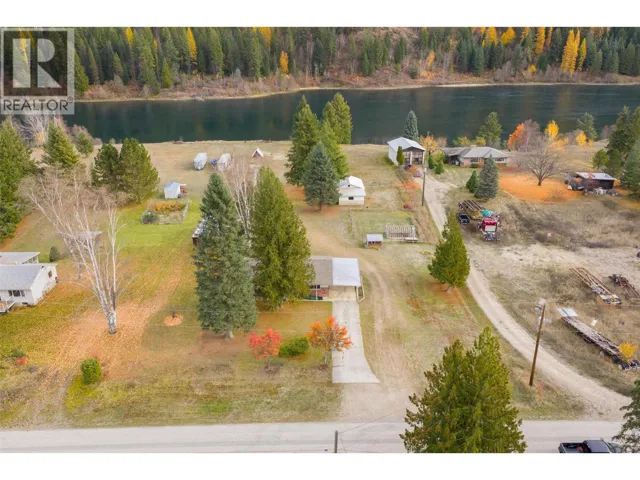 2538 Alexis Road, Castlegar, British Columbia V1N4P6