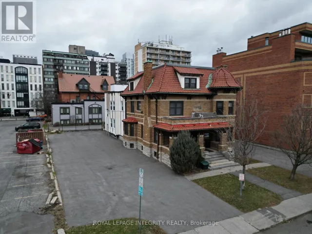 307 GILMOUR STREET, Ottawa, Ontario K2P0P7