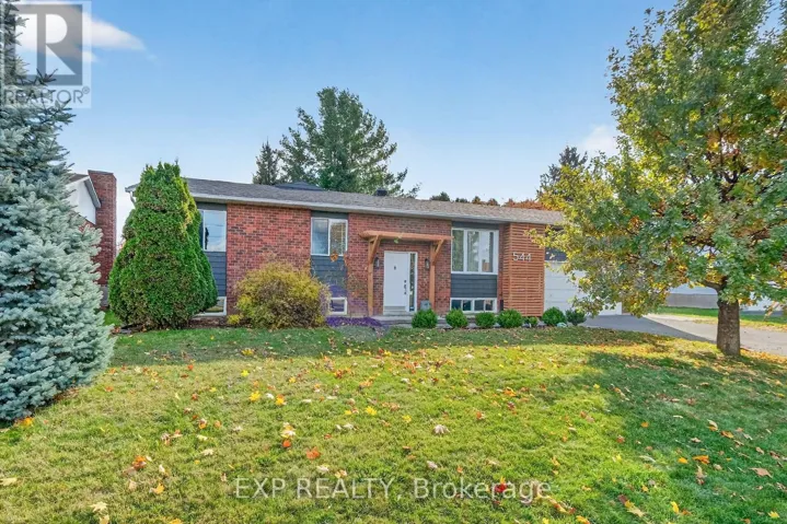 544 LOUCKS DRIVE, Russell, Ontario K4R1B6