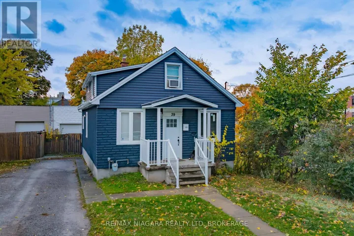 UPPER - 39 CARLETON STREET N, Thorold (Thorold Downtown), Ontario L2V2A6