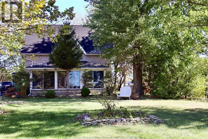 933 WEST SHORE ROAD, Pelee Island, Ontario N0R1M0