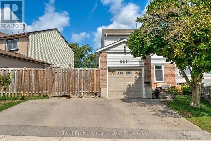 2261 LEOMINSTER DRIVE, Burlington (Brant Hills), Ontario L7P3W8
