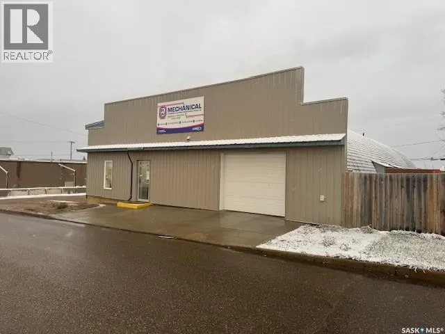 781 106th STREET, North Battleford, Saskatchewan S9A1V9