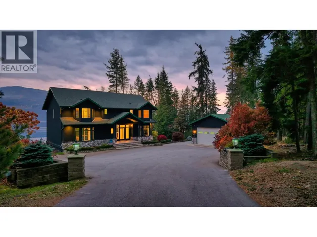 2600 Highway 23 N, Nakusp, British Columbia V0G1R0