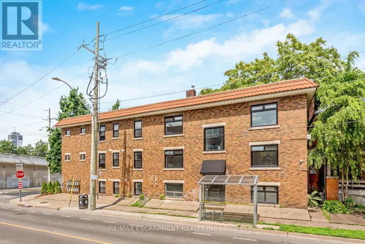 10 - 127 VICTORIA AVENUE S, Hamilton (Stinson), Ontario L8N2S9