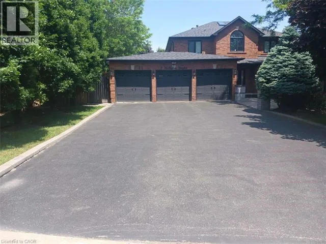 6 MCARTHUR Heights, Brampton, Ontario L6Z3N3