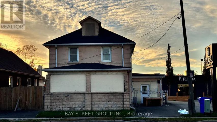UNIT A - 5731 STANLEY AVENUE, Niagara Falls (Hospital), Ontario L2G3X6