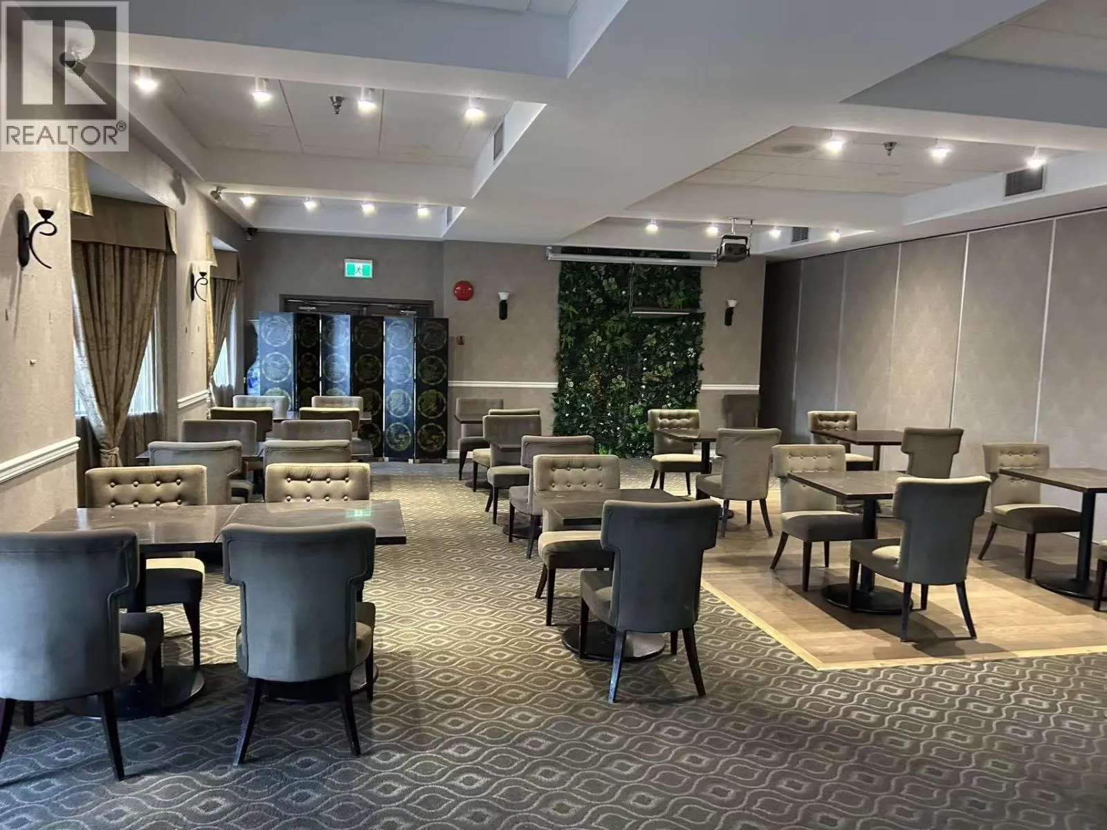 Commercial Sale For Sale