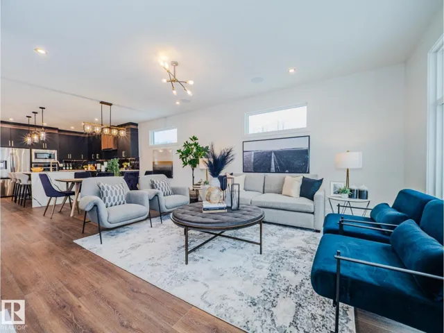 7607 98 AV NW, Edmonton, Alberta T6A0B3