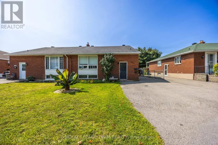 726 CUMMINGS AVENUE, Ottawa, Ontario K1K2L1