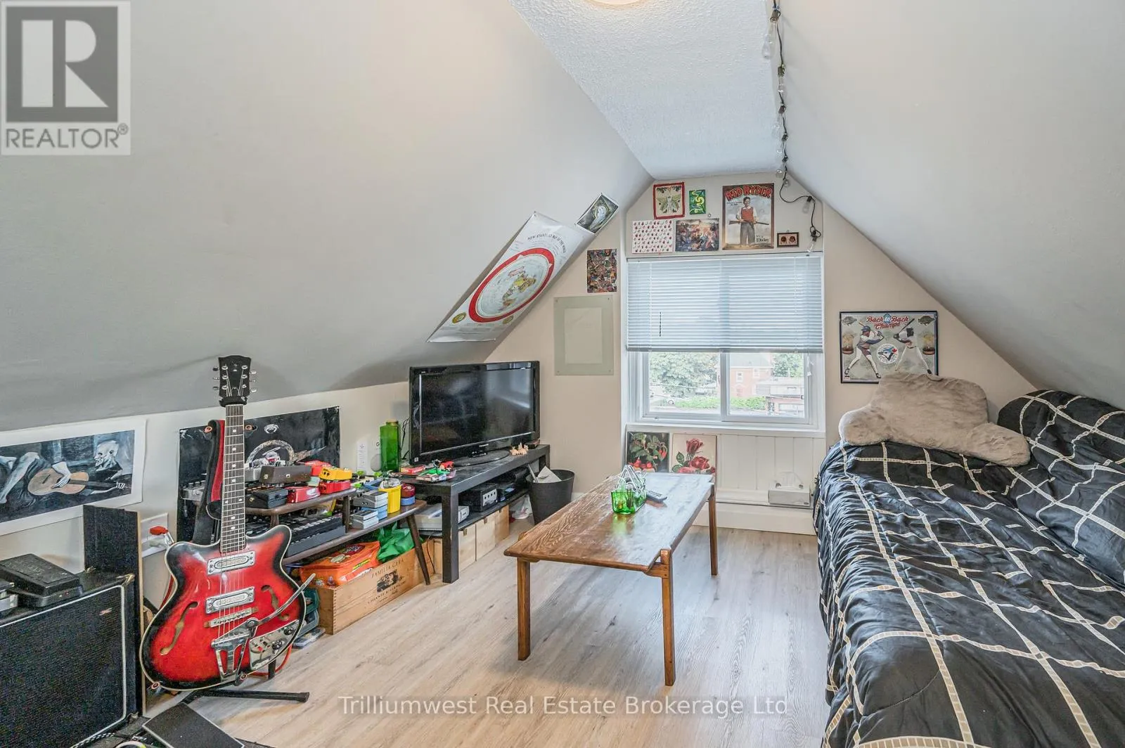 Commercial Sale For Sale