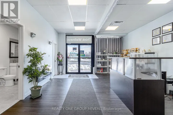 524 SIMCOE STREET S, Oshawa (Central), Ontario L1H4J8